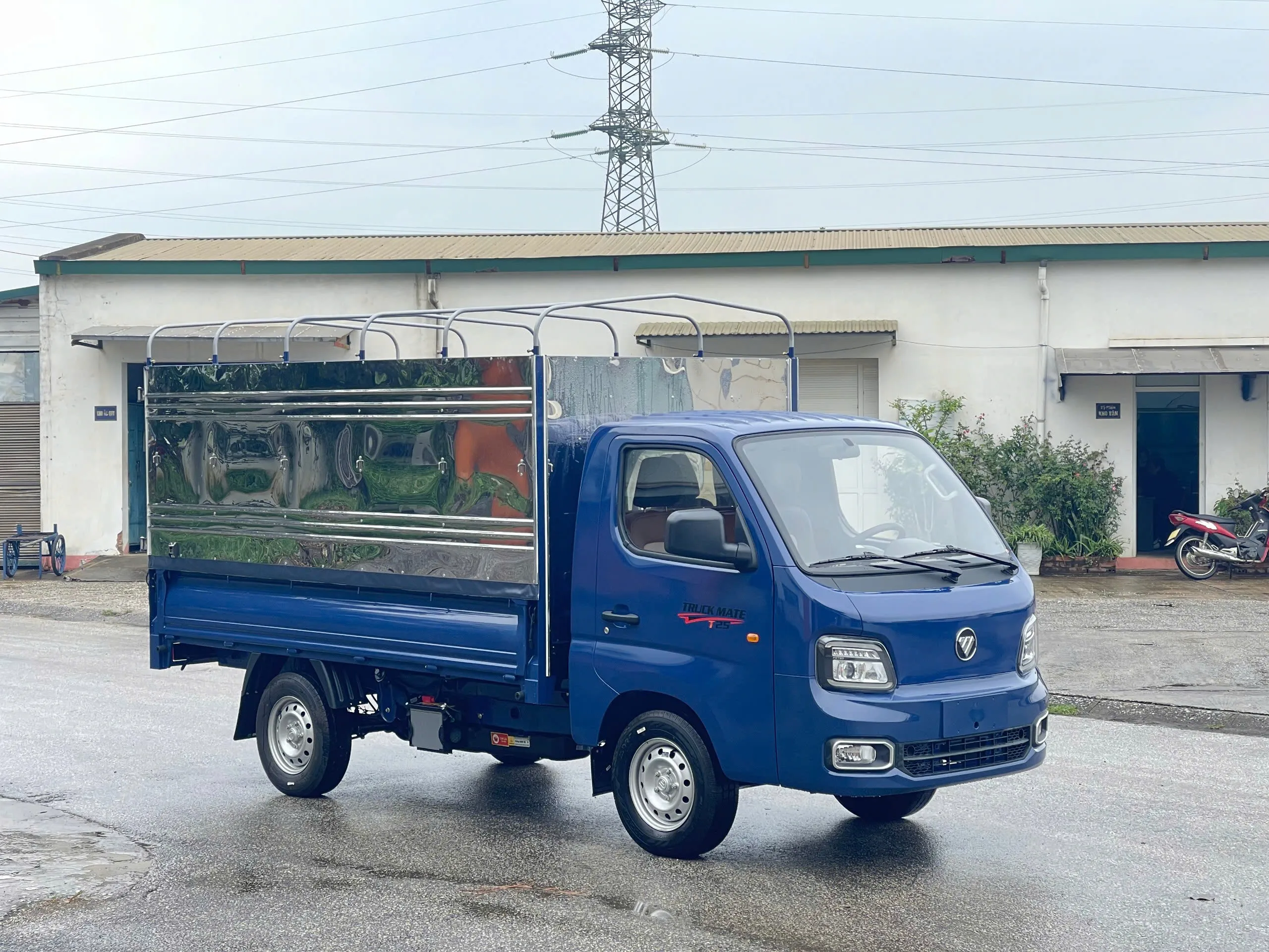 T25 chở tải 2.700 kg, an toàn và tiện nghi cho mọi hành trình