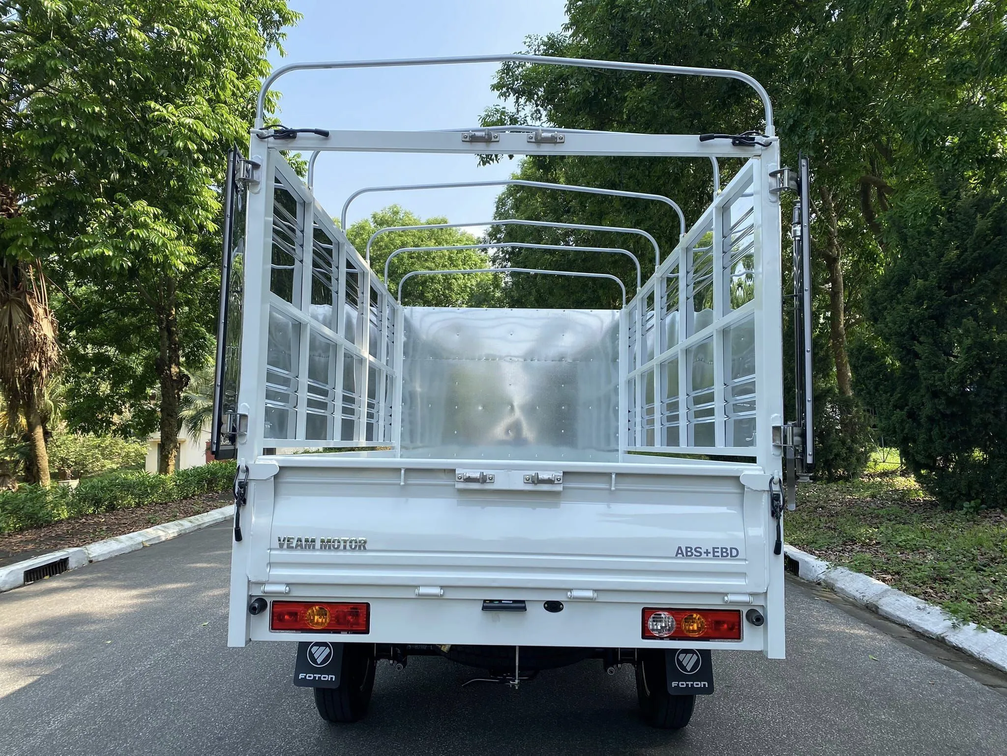 Bạn đã biết vì sao xe tải 1t3 Thùng Bạt T25 của Minh Anh Auto lại là lựa chọn hợp lý?