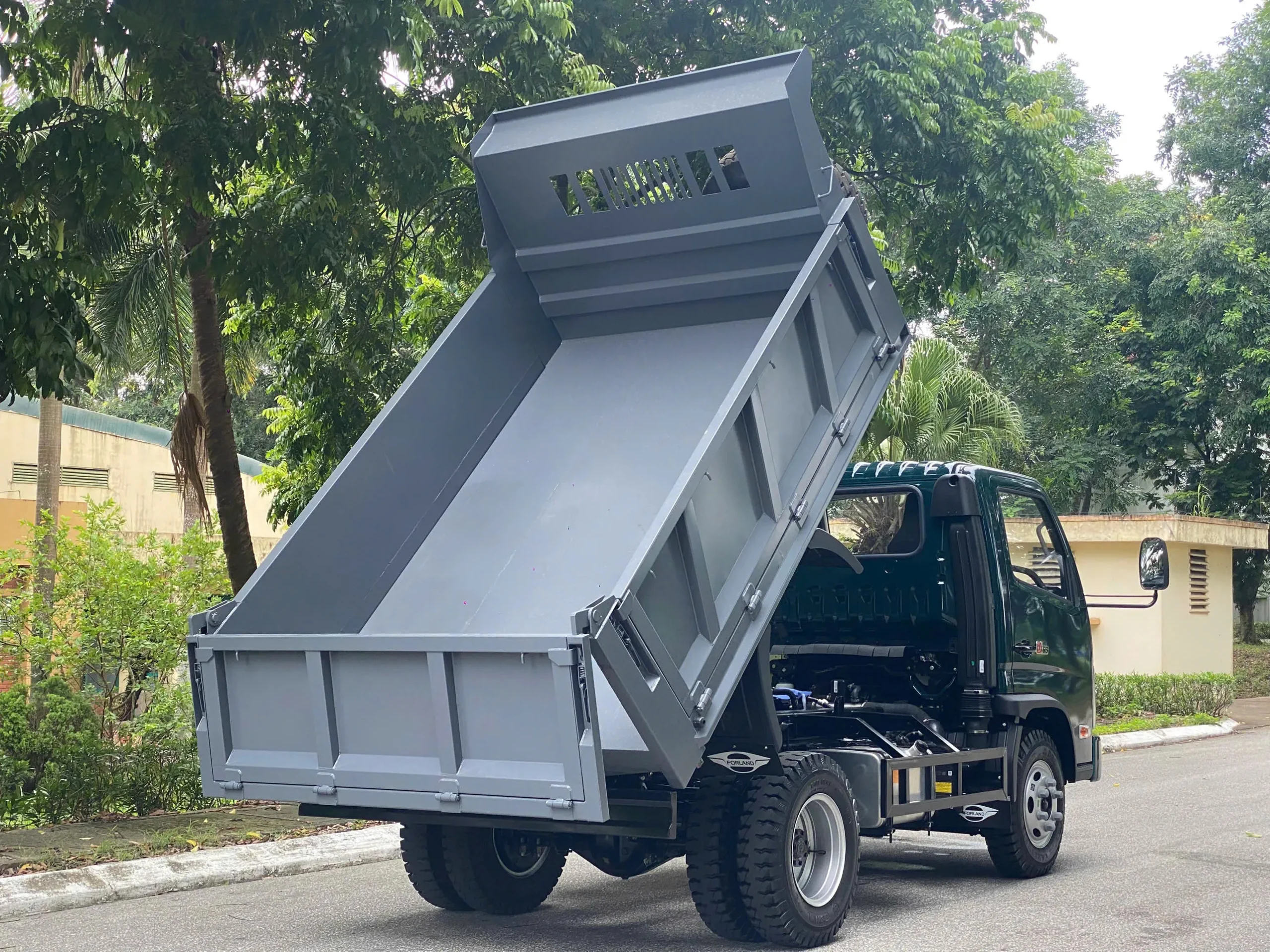 Xe tải ben D65 – Giải pháp vận chuyển linh hoạt và đáng tin cậy